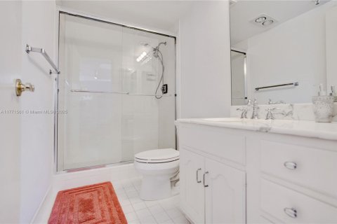 Townhouse in Boca Raton, Florida 3 bedrooms, 340.58 sq.m. № 1731861 - photo 20