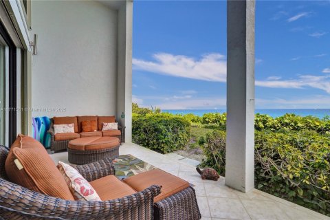 Townhouse in Boca Raton, Florida 3 bedrooms, 340.58 sq.m. № 1731861 - photo 28