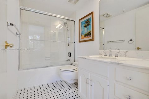 Townhouse in Boca Raton, Florida 3 bedrooms, 340.58 sq.m. № 1731861 - photo 23