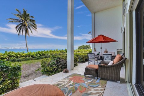 Townhouse in Boca Raton, Florida 3 bedrooms, 340.58 sq.m. № 1731861 - photo 27
