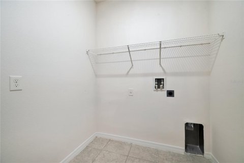 Casa en venta en Haines City, Florida, 4 dormitorios, 170.01 m2 № 1913098 - foto 21