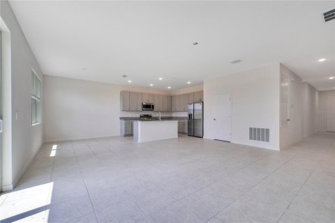 Casa en venta en Haines City, Florida, 4 dormitorios, 170.01 m2 № 1913098 - foto 7