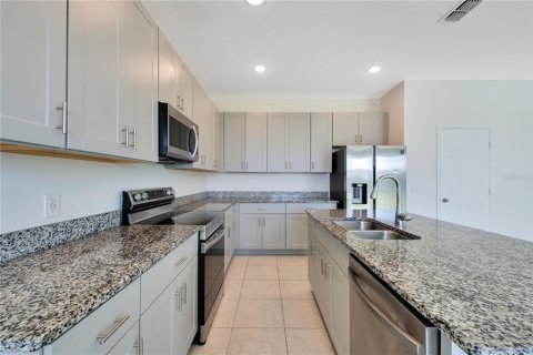 Casa en venta en Haines City, Florida, 4 dormitorios, 170.01 m2 № 1913098 - foto 10