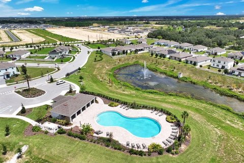 Casa en venta en Haines City, Florida, 4 dormitorios, 170.01 m2 № 1913098 - foto 5