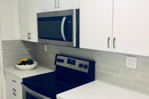 Снять в аренду кондоминиум в Майами-Бич, Флорида 51.28м2, № 2005459 - фото 5