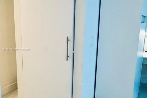 Снять в аренду кондоминиум в Майами-Бич, Флорида 51.28м2, № 2005459 - фото 27
