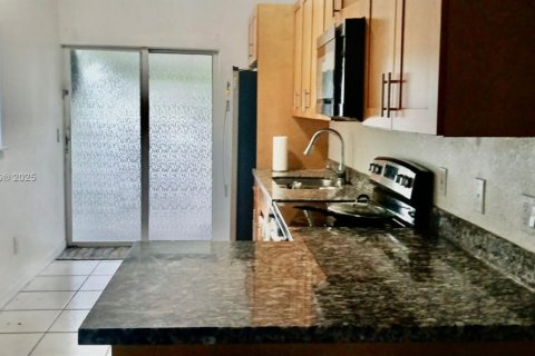 Adosado en alquiler en Homestead, Florida, 3 dormitorios, 107.77 m2 № 1950773 - foto 5