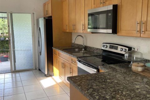 Adosado en alquiler en Homestead, Florida, 3 dormitorios, 107.77 m2 № 1950773 - foto 4