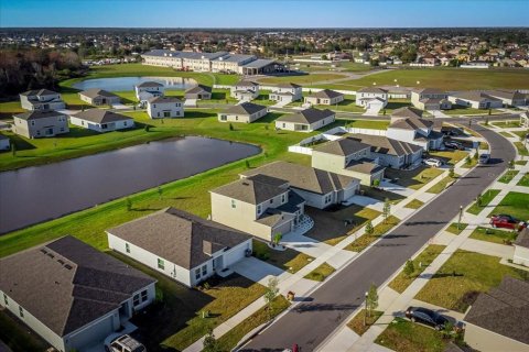 Villa ou maison à vendre à Kissimmee, Floride: 5 chambres, 212.47 m2 № 2273097 - photo 15