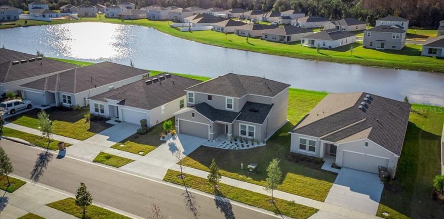 Villa ou maison à Kissimmee, Floride 5 chambres, 212.47 m2 № 2273097