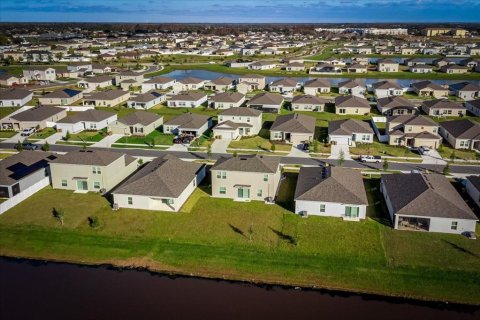 Villa ou maison à vendre à Kissimmee, Floride: 5 chambres, 212.47 m2 № 2273097 - photo 11