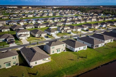 Villa ou maison à vendre à Kissimmee, Floride: 5 chambres, 212.47 m2 № 2273097 - photo 10