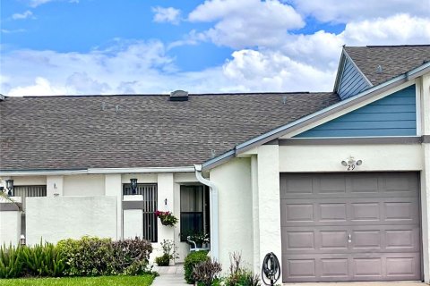 Adosado en Kissimmee, Florida 2 dormitorios, 94.67 m2 № 2119895