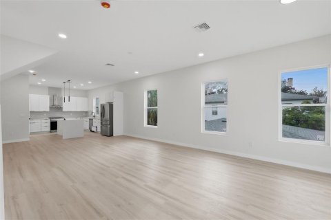 Villa ou maison à vendre à Saint Petersburg, Floride: 4 chambres, 266.82 m2 № 2429627 - photo 22