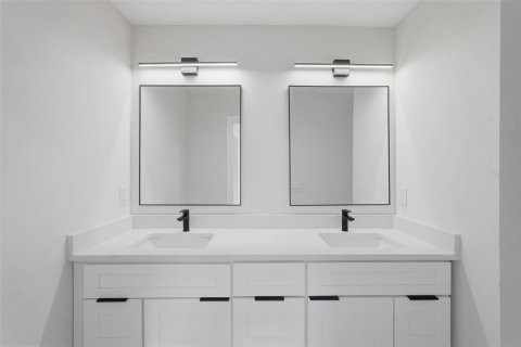 Villa ou maison à vendre à Saint Petersburg, Floride: 4 chambres, 266.82 m2 № 2429627 - photo 14