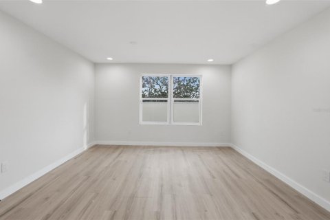 Villa ou maison à vendre à Saint Petersburg, Floride: 4 chambres, 266.82 m2 № 2429627 - photo 11