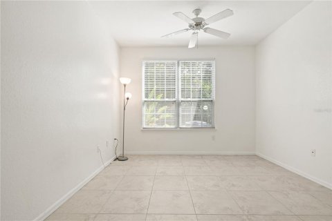 Condo in Sarasota, Florida, 2 bedrooms № 2383474 - photo 18