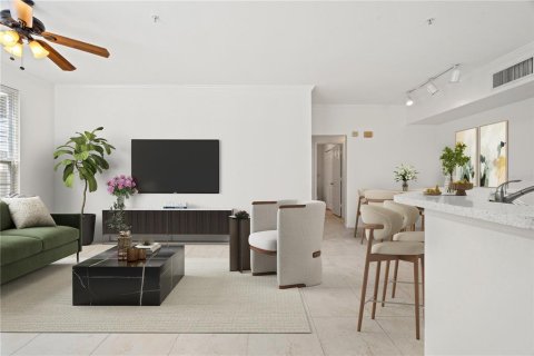 Condo in Sarasota, Florida, 2 bedrooms № 2383474 - photo 4
