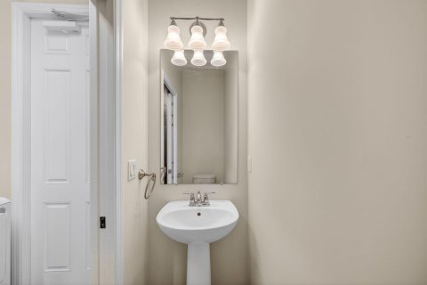 Townhouse in Jupiter, Florida 3 bedrooms, 142.42 sq.m. № 2190248 - photo 13