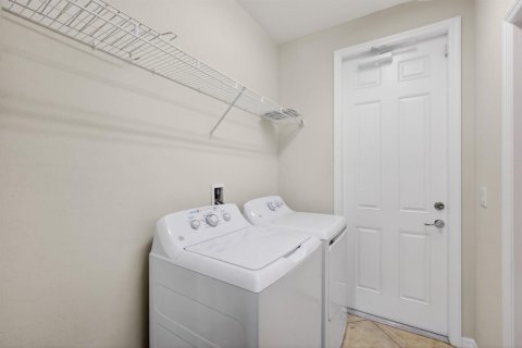 Townhouse in Jupiter, Florida 3 bedrooms, 142.42 sq.m. № 2190248 - photo 14