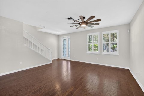 Townhouse in Jupiter, Florida 3 bedrooms, 142.42 sq.m. № 2190248 - photo 7