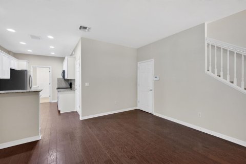 Townhouse in Jupiter, Florida 3 bedrooms, 142.42 sq.m. № 2190248 - photo 8