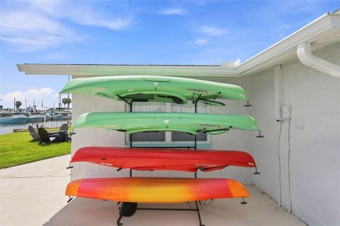 House in Hernando Beach, Florida 2 bedrooms, 89.28 sq.m. № 2316582 - photo 28