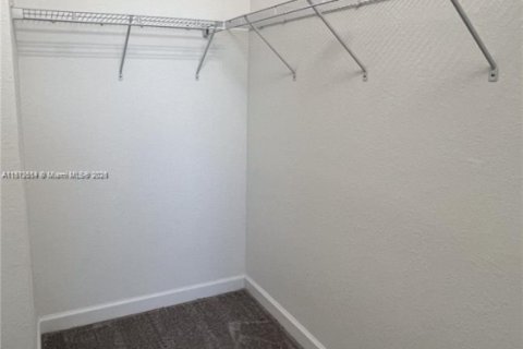 Townhouse in Miami, Florida 3 bedrooms, 122.63 sq.m. № 1875349 - photo 23