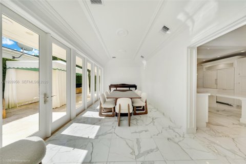 Casa en alquiler en Miami Beach, Florida, 5 dormitorios, 531.12 m2 № 2054353 - foto 10