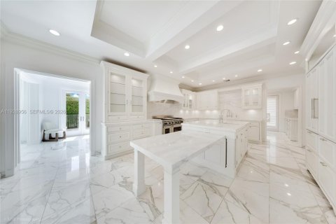 Casa en alquiler en Miami Beach, Florida, 5 dormitorios, 531.12 m2 № 2054353 - foto 17