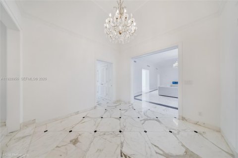 Casa en alquiler en Miami Beach, Florida, 5 dormitorios, 531.12 m2 № 2054353 - foto 6