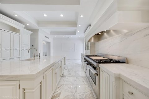 Casa en alquiler en Miami Beach, Florida, 5 dormitorios, 531.12 m2 № 2054353 - foto 15