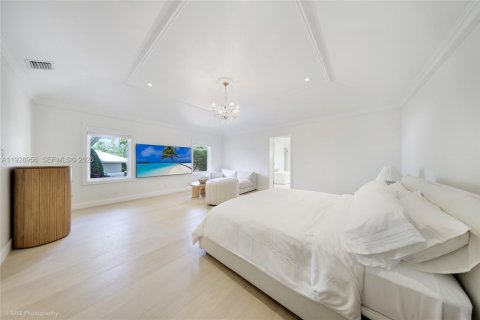 Casa en alquiler en Miami Beach, Florida, 5 dormitorios, 531.12 m2 № 2054353 - foto 26