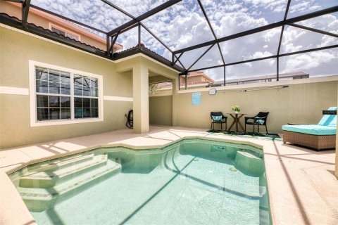 Adosado en venta en Kissimmee, Florida, 5 dormitorios, 188.03 m2 № 2324366 - foto 3