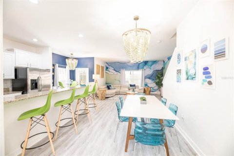 Adosado en venta en Kissimmee, Florida, 5 dormitorios, 188.03 m2 № 2324366 - foto 6