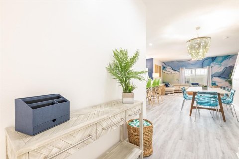 Adosado en venta en Kissimmee, Florida, 5 dormitorios, 188.03 m2 № 2324366 - foto 16