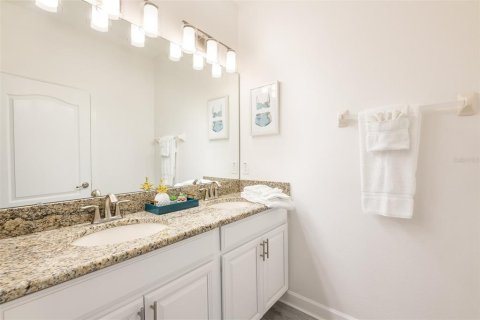Adosado en venta en Kissimmee, Florida, 5 dormitorios, 188.03 m2 № 2324366 - foto 20