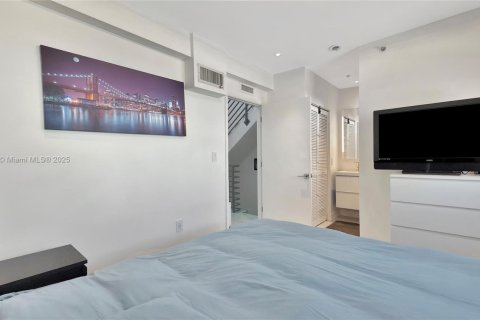 Condominio en venta en Miami Beach, Florida, 2 dormitorios, 128.3 m2 № 1741337 - foto 10