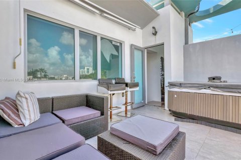Condominio en venta en Miami Beach, Florida, 2 dormitorios, 128.3 m2 № 1741337 - foto 17
