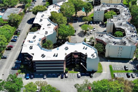 Condo in Plantation, Florida, 2 bedrooms  № 2051603