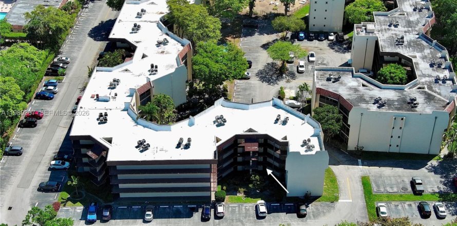 Condo in Plantation, Florida, 2 bedrooms  № 2051603