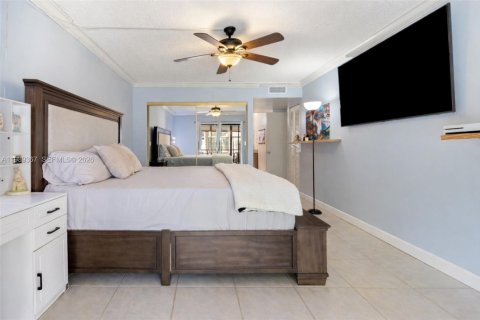 Condo in Plantation, Florida, 2 bedrooms  № 2051603 - photo 10