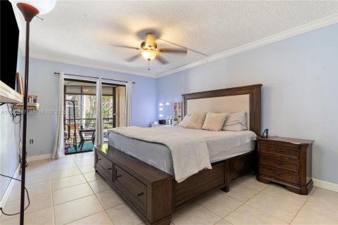 Condo in Plantation, Florida, 2 bedrooms  № 2051603 - photo 9