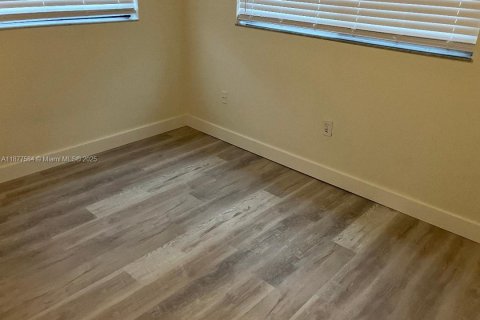 Copropriété à louer à Miami, Floride: 3 chambres, 96.62 m2 № 1922788 - photo 6