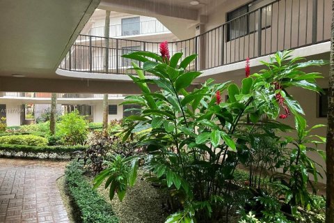 Copropriété à louer à Miami, Floride: 3 chambres, 96.62 m2 № 1922788 - photo 14