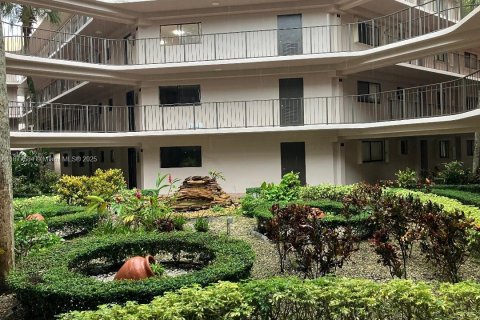 Copropriété à louer à Miami, Floride: 3 chambres, 96.62 m2 № 1922788 - photo 15
