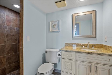 Condo in Englewood, Florida, 2 bedrooms  № 1787438 - photo 23