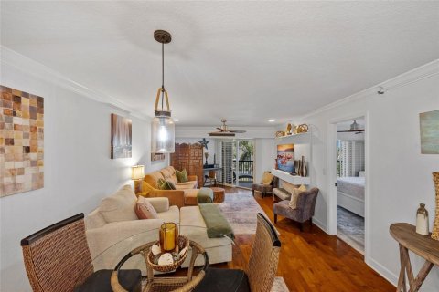 Condo in Englewood, Florida, 2 bedrooms  № 1787438 - photo 11