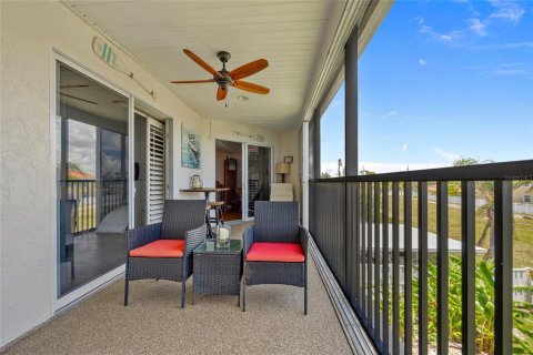 Condo in Englewood, Florida, 2 bedrooms  № 1787438 - photo 26