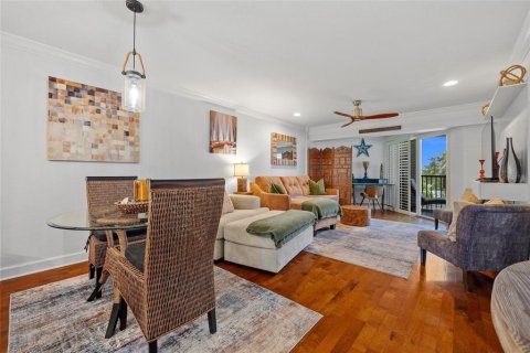 Condo in Englewood, Florida, 2 bedrooms  № 1787438 - photo 13